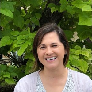 Meet your Posher, Elena